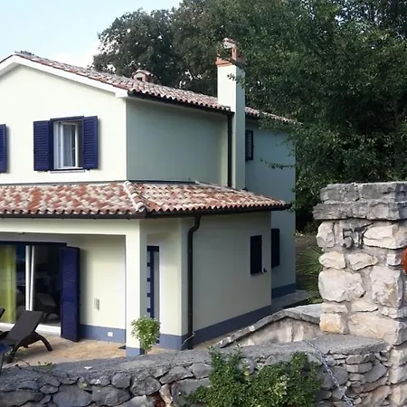 Family-friendly With Pool In Krsan-vlasici Krsan